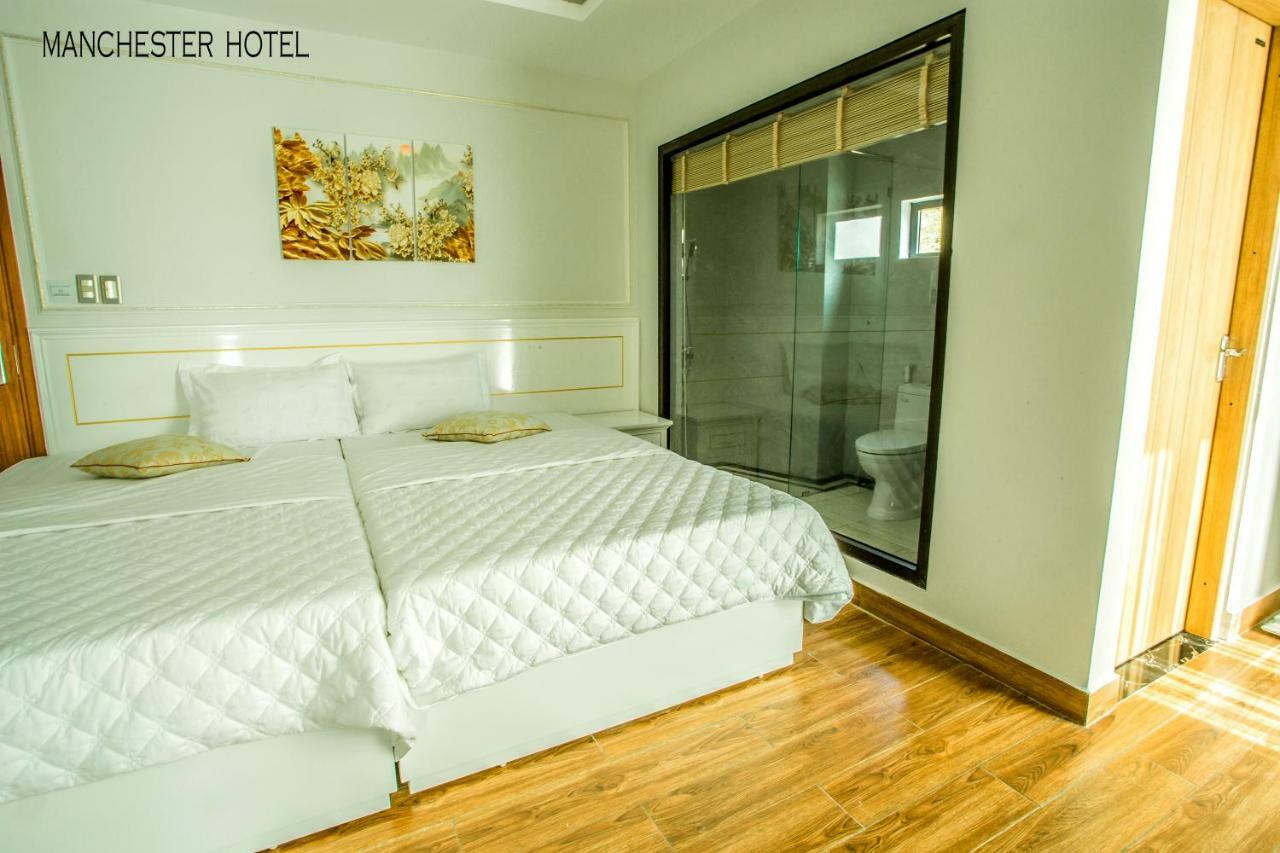 Manchester Hotel Ha Long Esterno foto