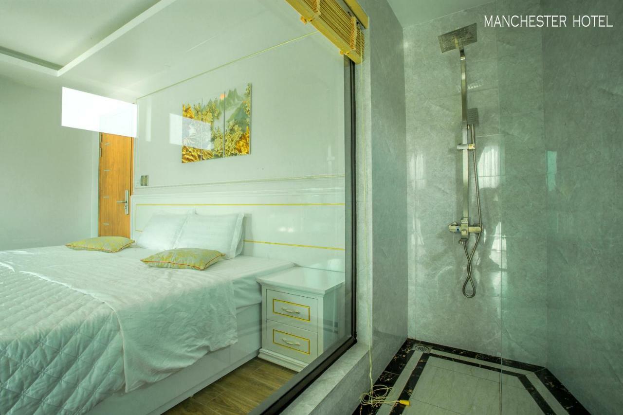 Manchester Hotel Ha Long Esterno foto