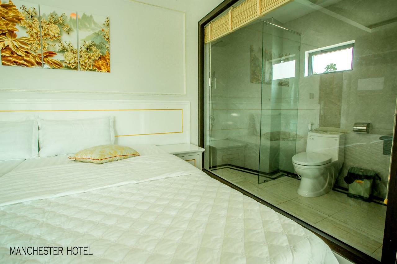 Manchester Hotel Ha Long Esterno foto
