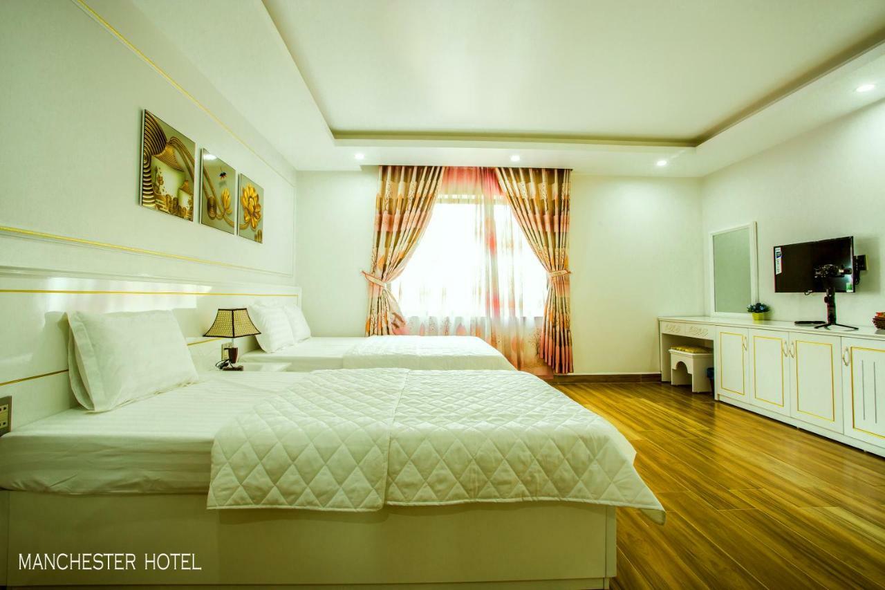 Manchester Hotel Ha Long Esterno foto