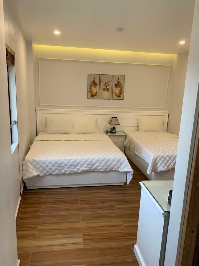 Manchester Hotel Ha Long Esterno foto